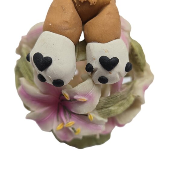 Sculpted Corgi on Top of a Ball of Pink Lilies Figurine, 2006 - Picture 6 of 9